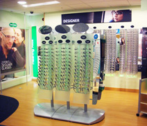 specsavers眼鏡店成品展示